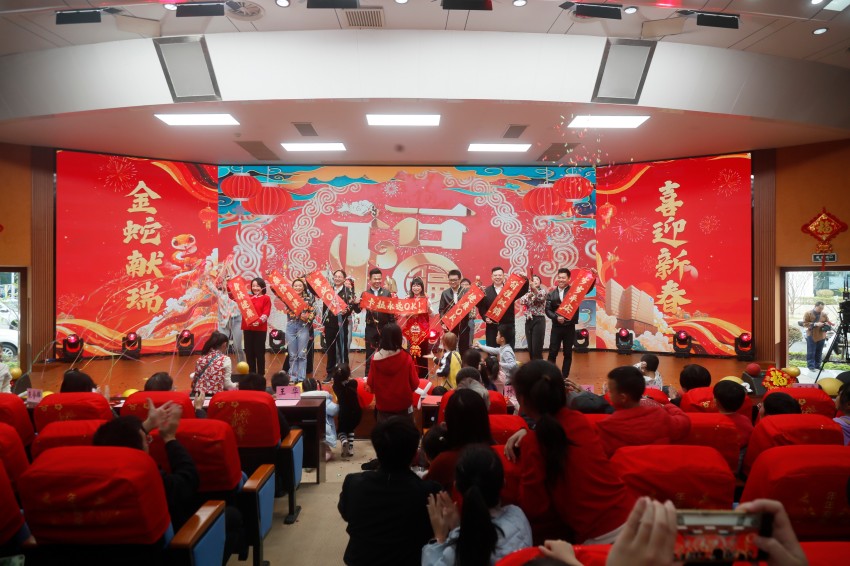 12、舞蹈《卡拉永远ok》.jpg