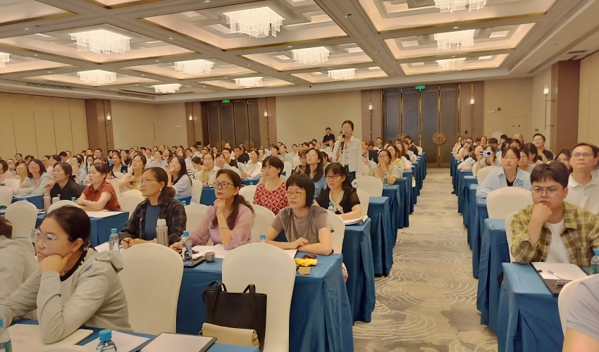 修改后培训班照片2.jpg