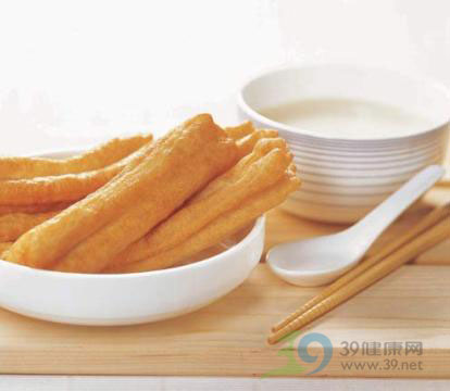 营养师评现代人常吃的四类早餐